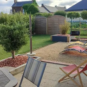 Maison Recente Avec Jardin. Plourhan